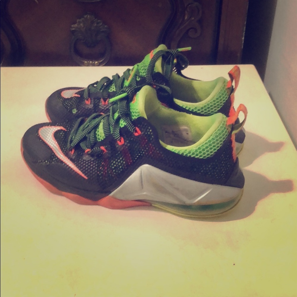 Nike Lebron  12  low